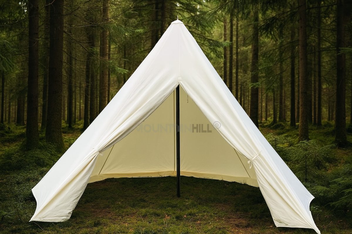 Einmastzelt im Abendlicht